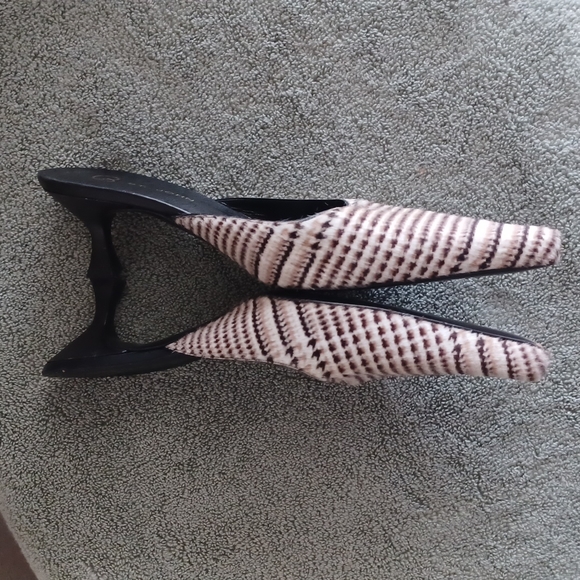 ST JOHN Shoes Size 71/2 - Picture 2 of 5